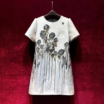 Европейская и американская женская одежда 2023, летняя новинка, круглый вырез и короткие рукава, модное белое жаккардовое платье в цветочек XXL