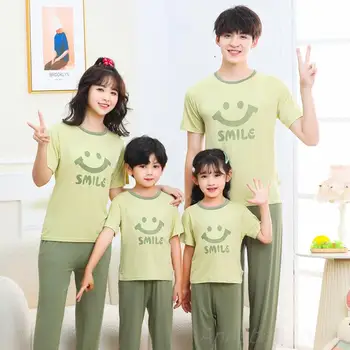 Комплект семейных пижам для мамы, папы, сына, дочери Macthing, зеленая тонкая летняя пижама с буквенным принтом 