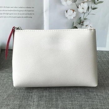 Косметичка портативная маленькая белая усовершенствованная сумка-клатч Ins High Value 2023, новая женская сумка сбоку.