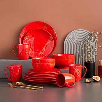 Набор посуды LOVECASA Sweet Red из 16/32/48 предметов Procelain от Gold Splash с Обеденной Тарелкой, тарелкой для Торта, Мисками, Кофейными Чашками
