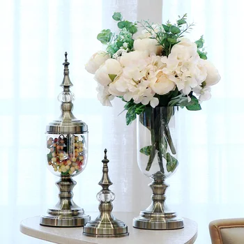 Оформление в американском стиле, стеклянные вазы, цветочные украшения, искусственные цветы, винный шкаф в европейском стиле, оформление вазы для цветов